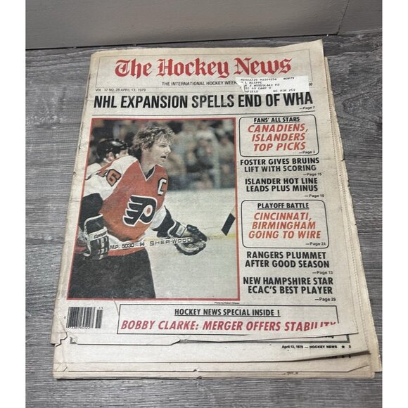 The Hockey News Bobby Clarke Dwight Foster Paperback April 13,1979 - Picture 1 of 5